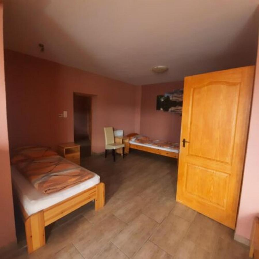 IKSZT Vendégház Dávod Esterno foto